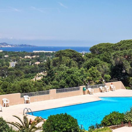 Maison Charmante A Cogolin Avec Vue Sur La Mer Et Piscine Exterior foto