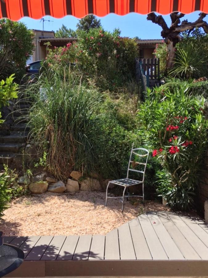 Maison Charmante A Cogolin Avec Vue Sur La Mer Et Piscine Exterior foto