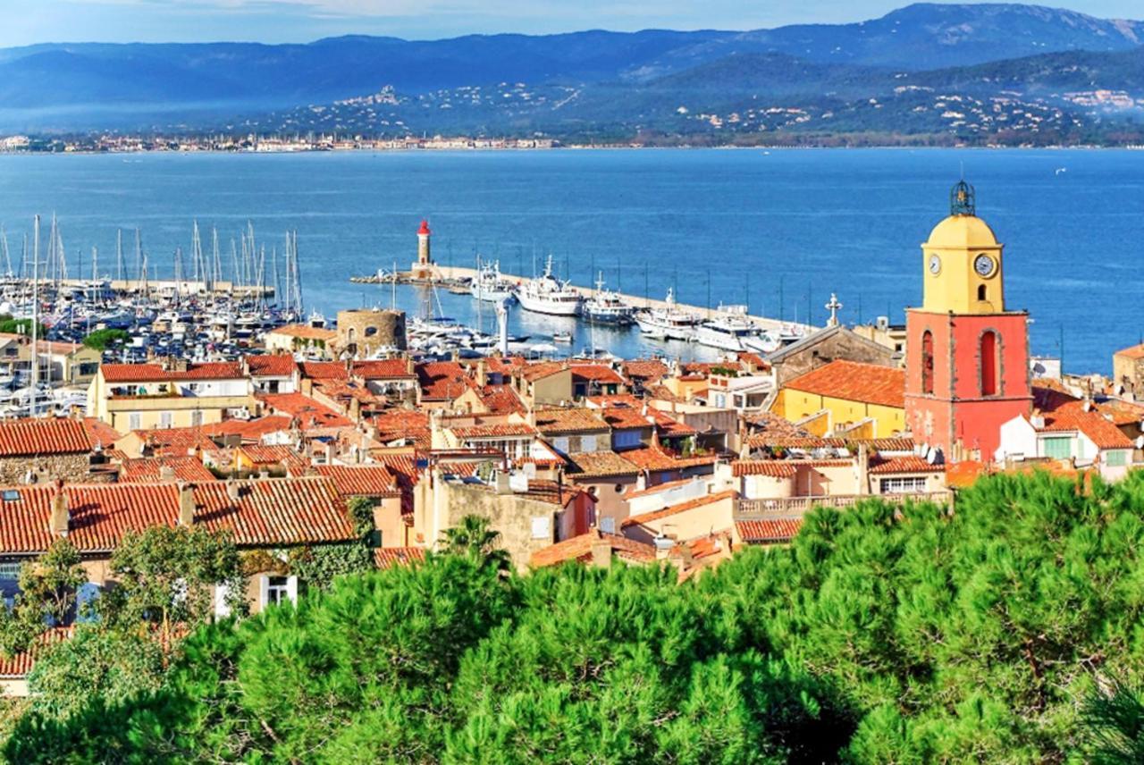 Maison Charmante A Cogolin Avec Vue Sur La Mer Et Piscine Exterior foto